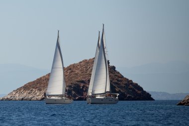 saronic körfez, yunanistan - 23 Eylül: saronic körfez, yunanistan üzerinde 23 Eylül 2012 tarihinde esnasında Yelkenli yat 