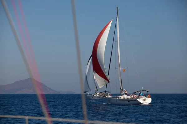 SARONIC GULF, GREECE - SEPTEMBER 23: Boats Competitors During of sailing regatta "Viva Greece 2012" on September 23, 2012 on Saronic Gulf, Greece. — Stock Photo, Image