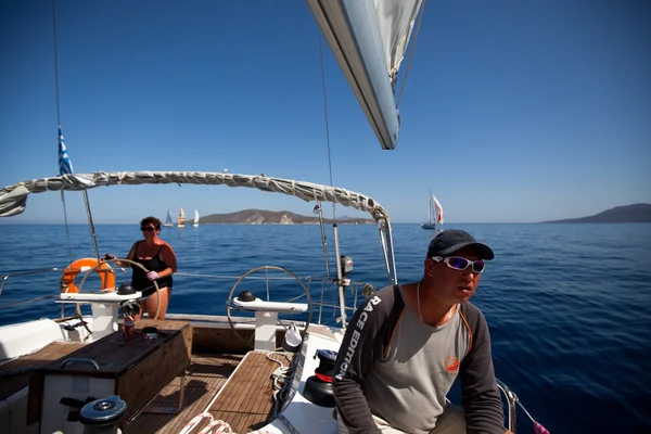Saronic gulf, Grecja - 23 września: łodzie zawodników podczas regat "viva Grecja 2012" na 23 września 2012 roku na Zatokę Sarońską, Grecja. — Zdjęcie stockowe