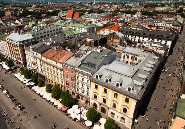 Uitzicht op de oude stad van Krakau, oude sukiennice in Polen. — Stockfoto