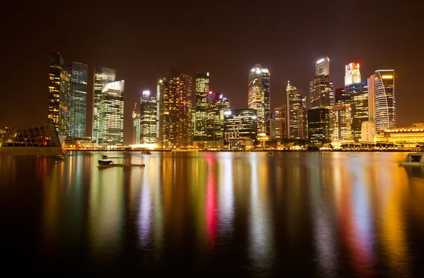 Singapur iş bölgesinde gece vakti — Stok fotoğraf