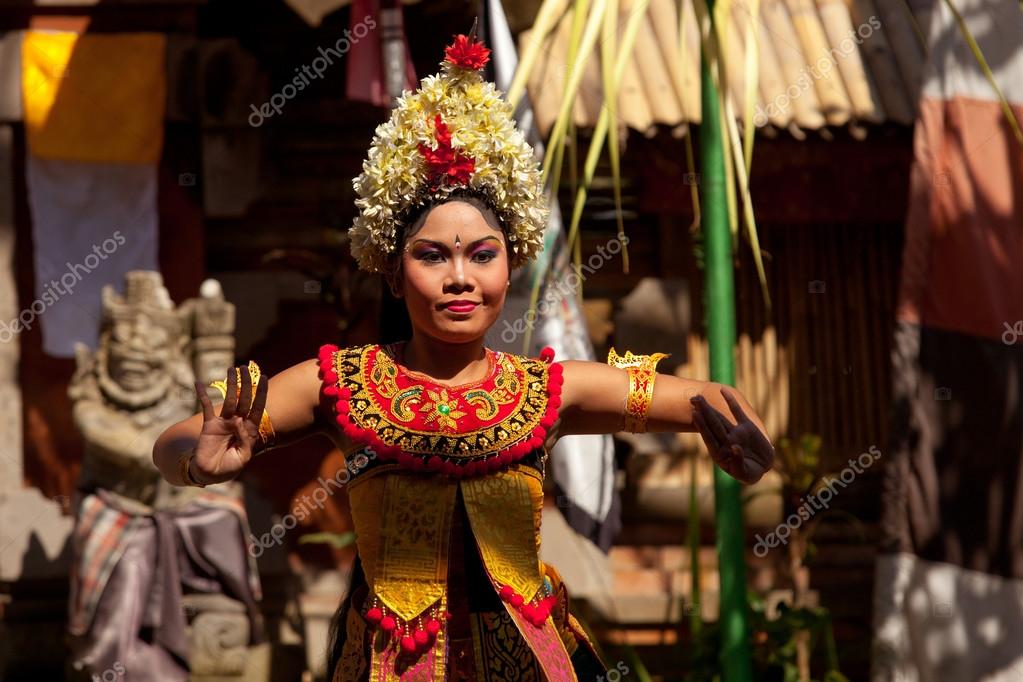 BALI, INDONESIA APRIL 9: Young girl performs a classic national