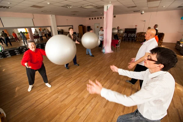 Podporozhye, russland - 5. Juli: Gesundheitstag im Zentrum für soziale Dienste für Rentner und Behinderte otrada — Stockfoto