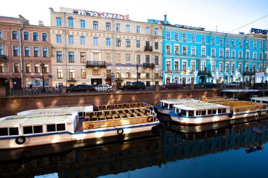 St.Petersburg, Rusya Federasyonu - 21 Mayıs: griboyedov kanal dolgu, Mayıs 21, 2012, st.petersburg, Rusya Federasyonu.