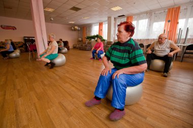 podporozhye, Rusya Federasyonu - 3 Mayıs: Sağlık Merkezi Sosyal Hizmetler yaşlılar ve Engelli otrada gün