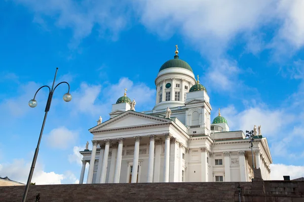 Kathedraal op Senaat vierkante. Helsinki. Finland. — Stockfoto