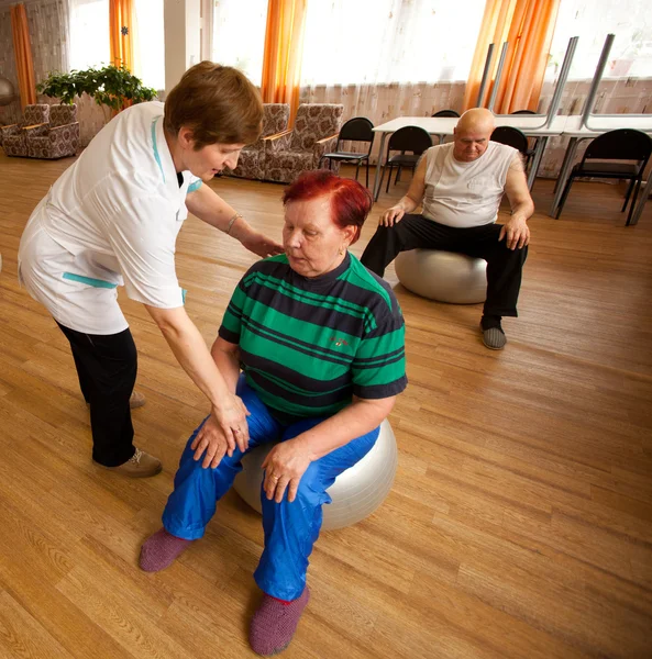 PODPOROZHYE, RUSSIA - JUNE 4: Day of Health in Center of social services for pensioners and the disabled Otrada — Stock Photo, Image