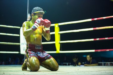 Chang, Tayland - 22 Şubat: tanımlanamayan muaythai savaş sırasında maç, 22 Şubat 2013 Chang, Tayland-Ring