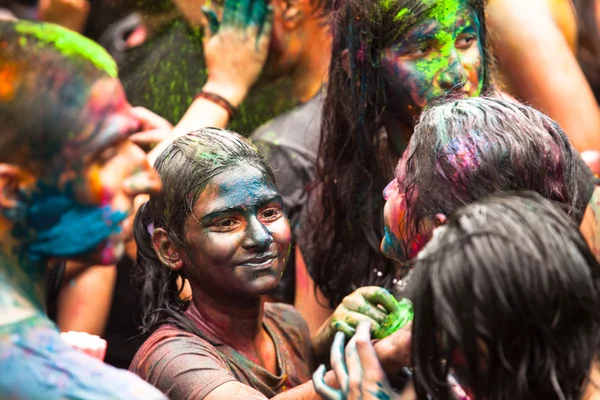 Gevierde holi festival van kleuren in kuala lumpur, Maleisië — Stockfoto