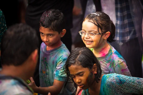 KUALA LUMPUR, MALAYSIA - MAR 31: celebrated Holi Festival of Colors, Mar 31, 2013 in Kuala Lumpur, Malaysia. Holi, marks the arrival of spring, being one of the biggest festivals in Asia. — Stock Photo, Image