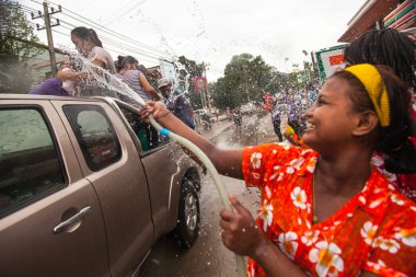 Ko chang, Tayland - Nisan 13: üzerinde 13 Nisan 2013 ko Chang, Tayland songkran festivali kutladı. Songkran Tayland geleneksel yılbaşı 13 16 Nisan olarak kutlanmaktadır.