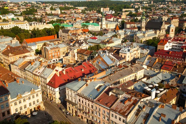 Ucrânia. Lviv vista do pássaro-olho de da Prefeitura . — Fotografia de Stock