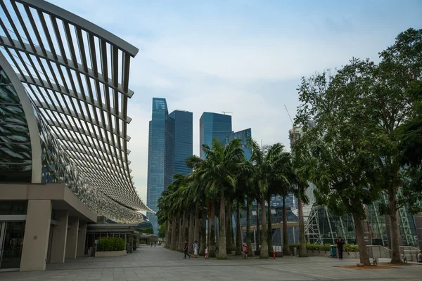 新加坡 — — 4 月 15 日： 在滨海湾商务区城市观对新加坡 2012 年 4 月 15 日. — 图库照片