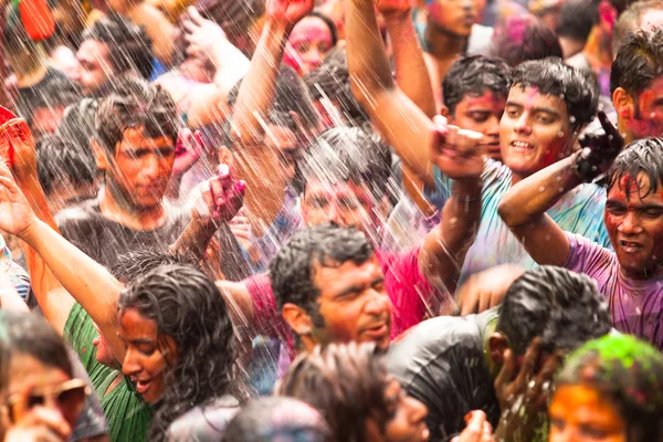 Kuala lumpur, Malezya - mar 31: renkler, ünlü holi festival mar 31, kuala Lumpur, Malezya 2013. bayram, Asya'nın en büyük festivallerinden biri olan baharın gelişini işaretler. — Stok fotoğraf