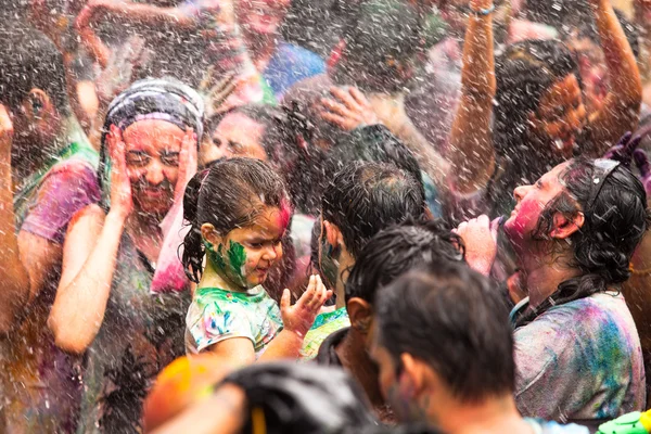 KUALA LUMPUR, MALAYSIA - MAR 31: celebrada Holi Festival of Colors, 31 de março de 2013 em Kuala Lumpur, Malásia. Holi, marca a chegada da primavera, sendo um dos maiores festivais da Ásia . — Fotografia de Stock