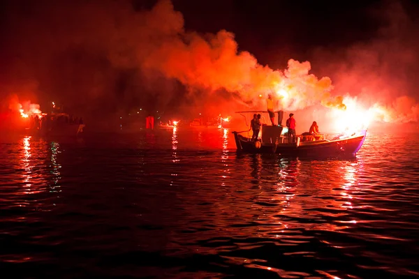 The ritual burning of Judas Iscariot in Greece — Stock Photo, Image