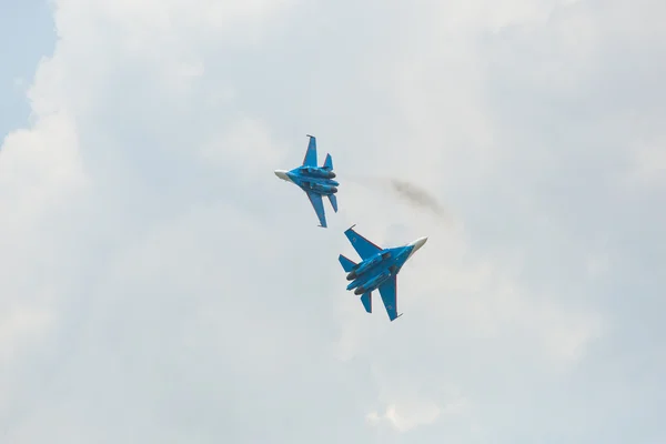 Aerobatic tem Russian Knights performing during show — Stock Photo, Image