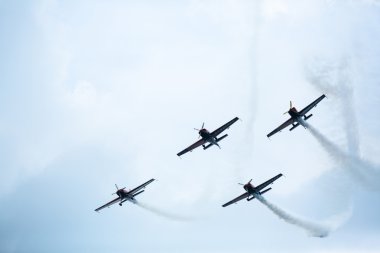 akrobasi ekibi performansı