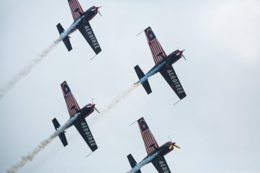 akrobasi ekibi performansı