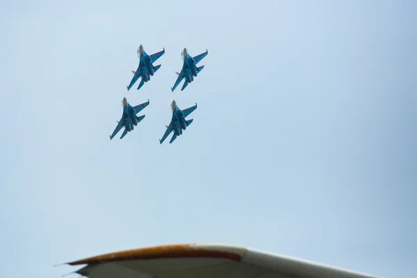 Aerobatic team performance — Stock Photo, Image