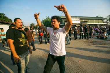 Nakhon chai, Tayland - mar 23: tanımlanamayan katılımcı ana gün tören mümkün khong khuen - wat bang pra üzerinde mar 23, 2013 yılında nakhon chai, Tayland at WAI kroo sırasında ruh sahibi.