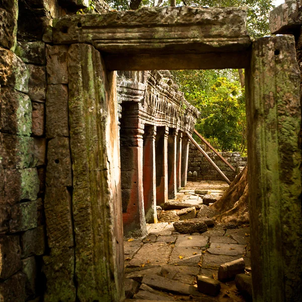 El complejo Angkor Wat, Siem Reap, Camboya, fue inscrito en la Lista del Patrimonio Mundial de la UNESCO en 1992. — Foto de Stock