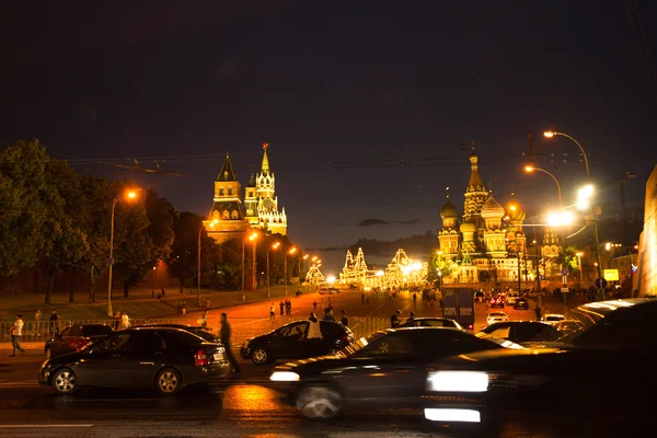 Embankment do rio Moskva perto do Kremlin — Fotografia de Stock