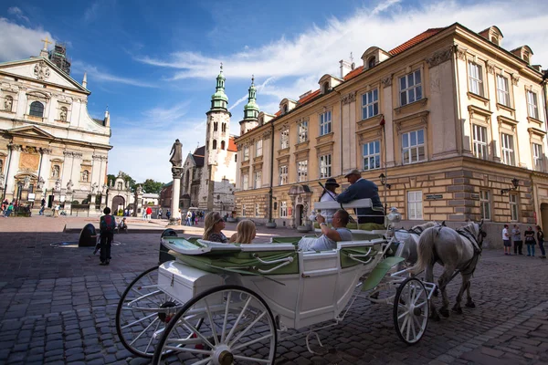 Uma das ruas no centro histórico de Cracóvia — Fotografia de Stock