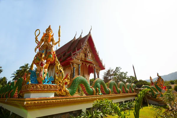 Templo budista na ilha Koh Chang — Fotografia de Stock