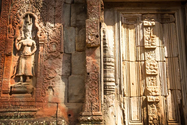 Apsaras - scultura in pietra khmer ad Angkor Wat — Foto Stock