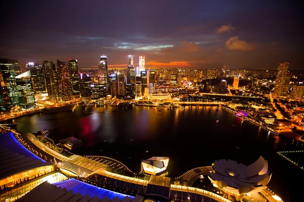 Panorama Singapuru ze střechy hotelu Marina Bay — Stock fotografie