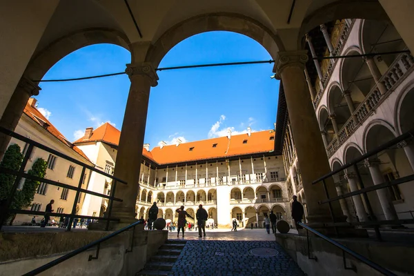 Cour intérieure du palais royal à Wawel — Photo
