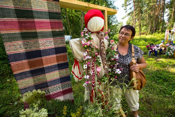 Místní lidé slavili Ivana kupala den — Stock fotografie