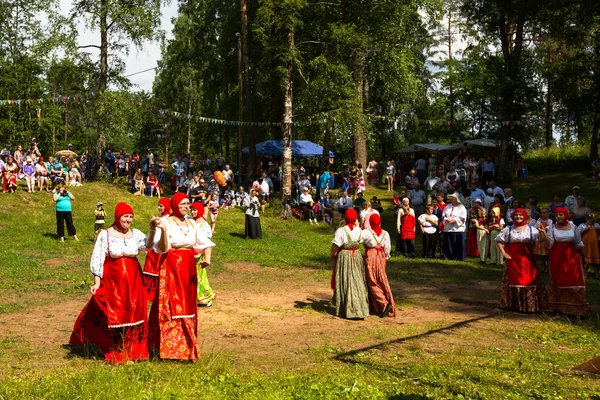 Yerel halkın Ivan kupala günü kutlanıyor — Stok fotoğraf