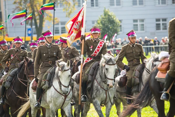 Oidentifierade deltagare högtiden för den polska kavalleriet — Stockfoto