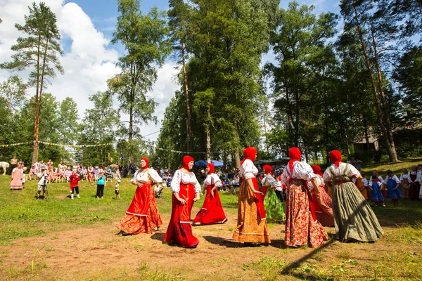Lokale bevolking ivan kupala gevierd — Stockfoto