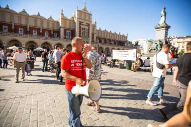 eylemciler krakow referandum ana Meydanı'nda