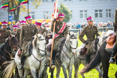 Krakow süvari Lehçe