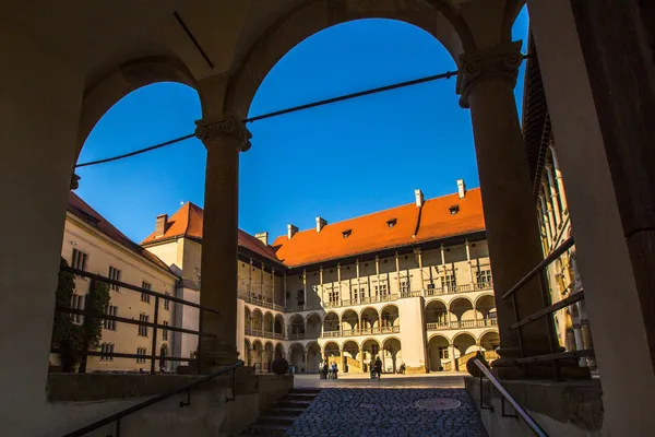 Palácio Real em Wawel em Cracóvia — Fotografia de Stock