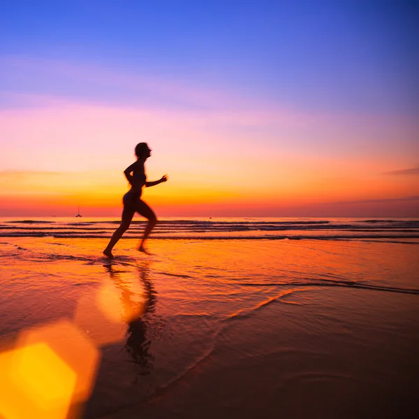 Kvinna jogger — Stockfoto