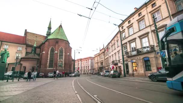 Timelapse: одна з вулиць в історичному центрі Кракова — стокове відео