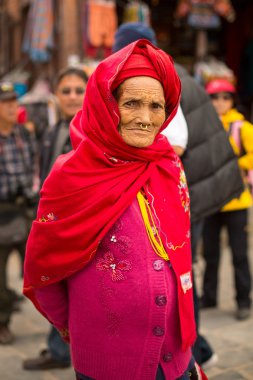 Yaşlı kadın.