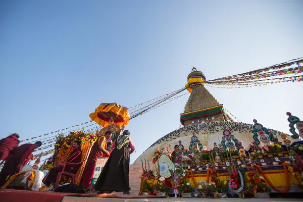 Buddhist pilgrims — Stock Photo, Image