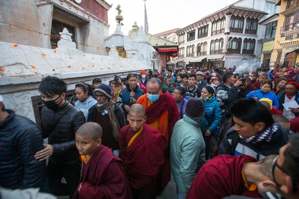 Buddhist pilgrims — Stock Photo, Image