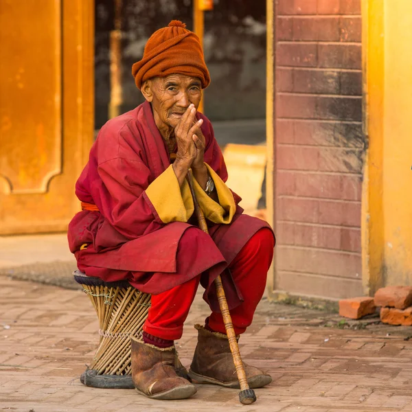 Pèlerins cercle stupa Boudhanath — Photo