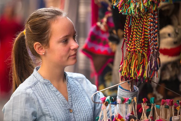 Young girl — Stock Photo, Image