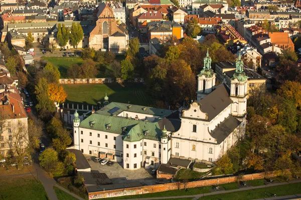 Fågelperspektiv av kyrkan st.stanislaus biskop — Stockfoto