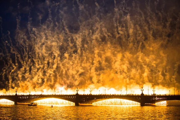 Celebration Scarlet Sails show during the White Nights Festival — Stock Photo, Image