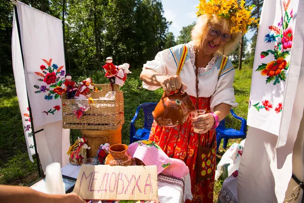 La gente local celebró el Día de Ivan Kupala —  Fotos de Stock