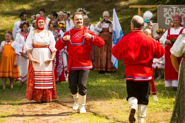 Miejscowi ludzie obchodzony noc Kupały — Zdjęcie stockowe